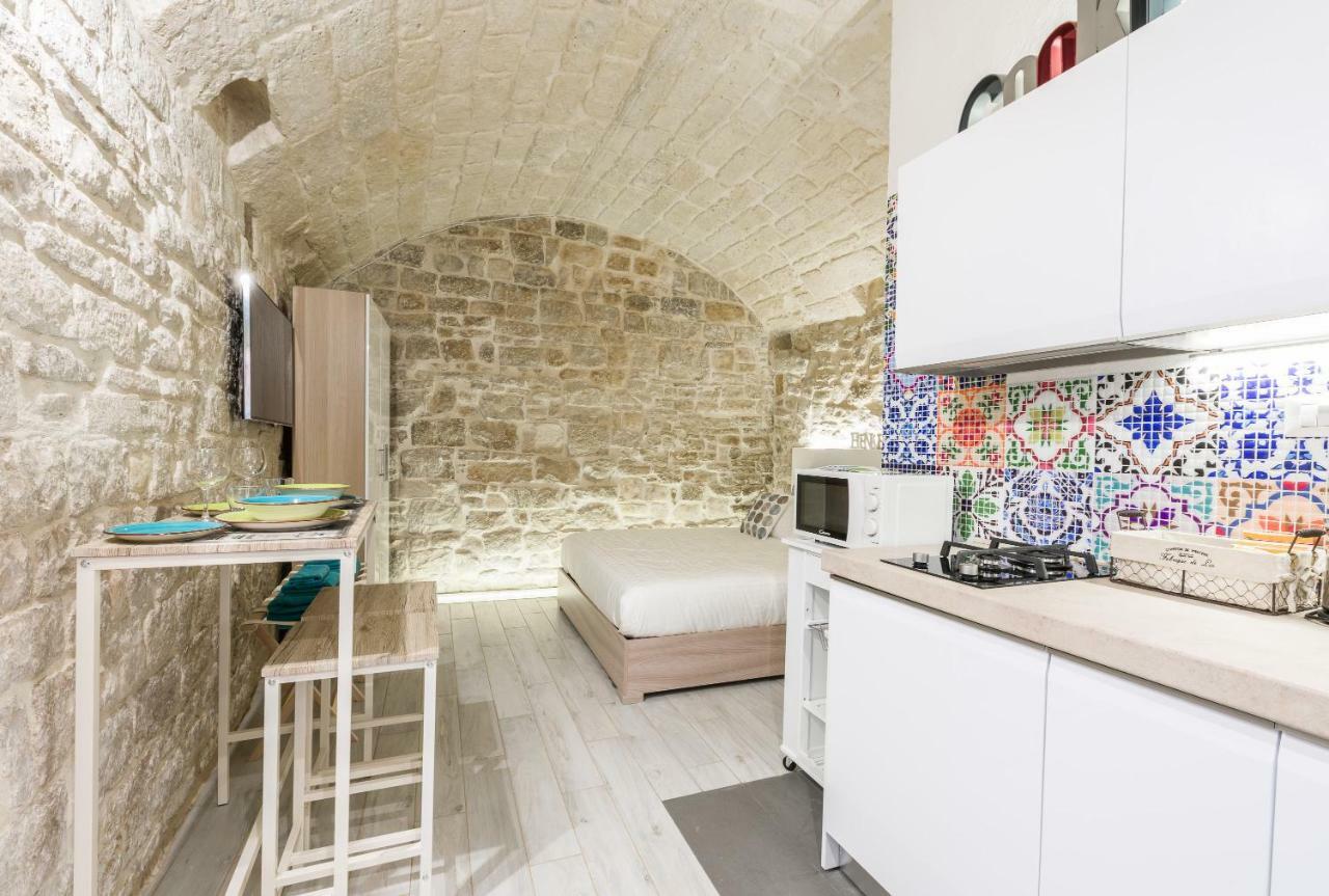 San Nicola Old Town Apartment Casatuabari Extérieur photo