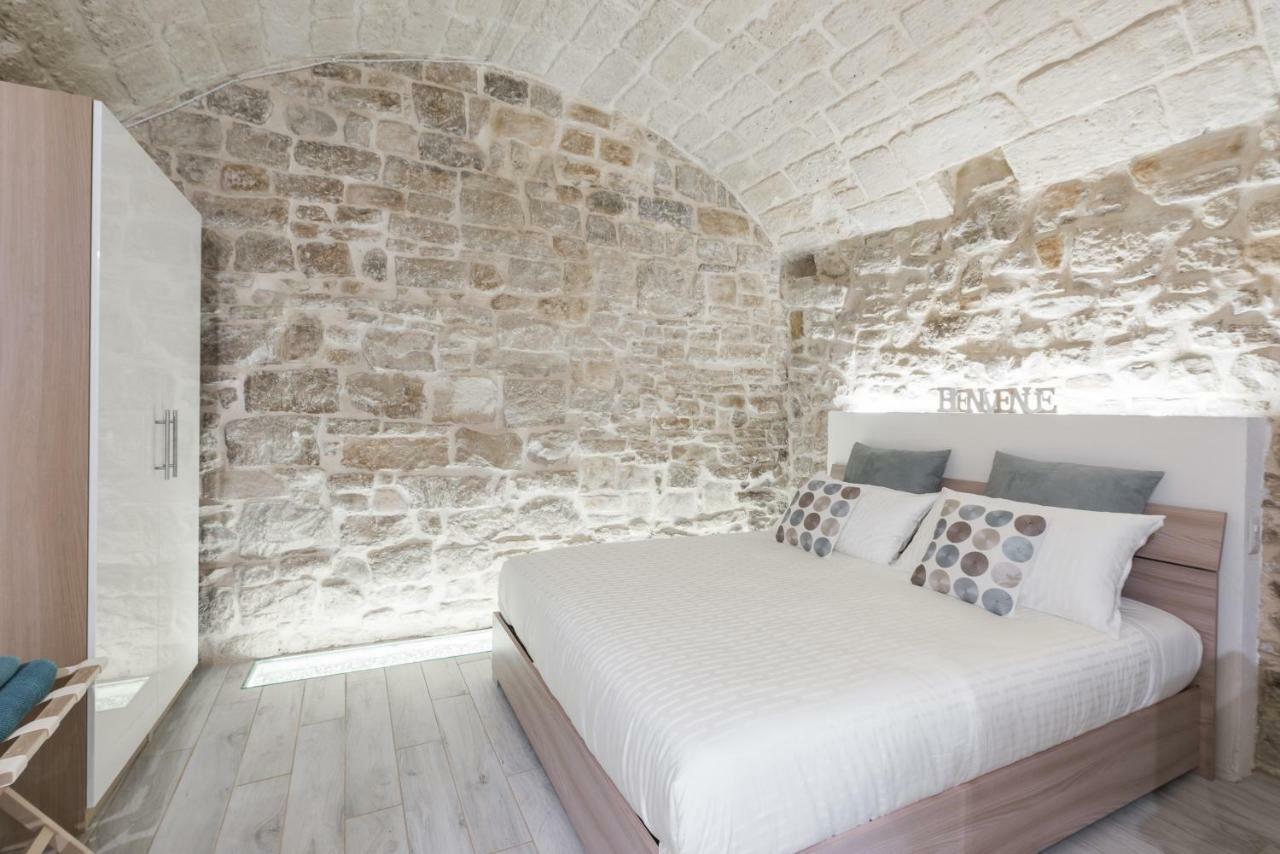 San Nicola Old Town Apartment Casatuabari Extérieur photo